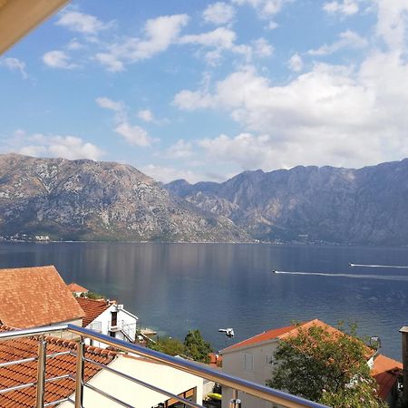 Ruza Apartments Kotor Luaran gambar