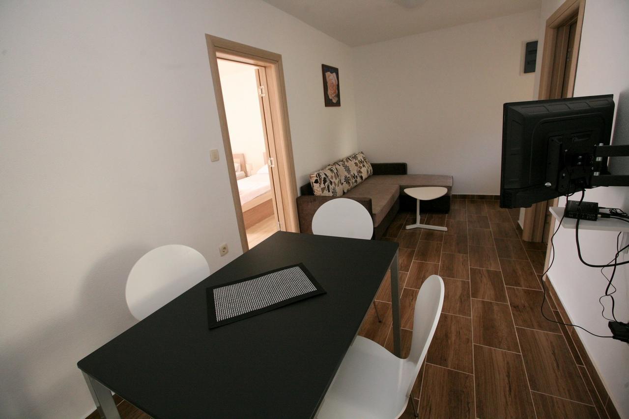Ruza Apartments Kotor Luaran gambar