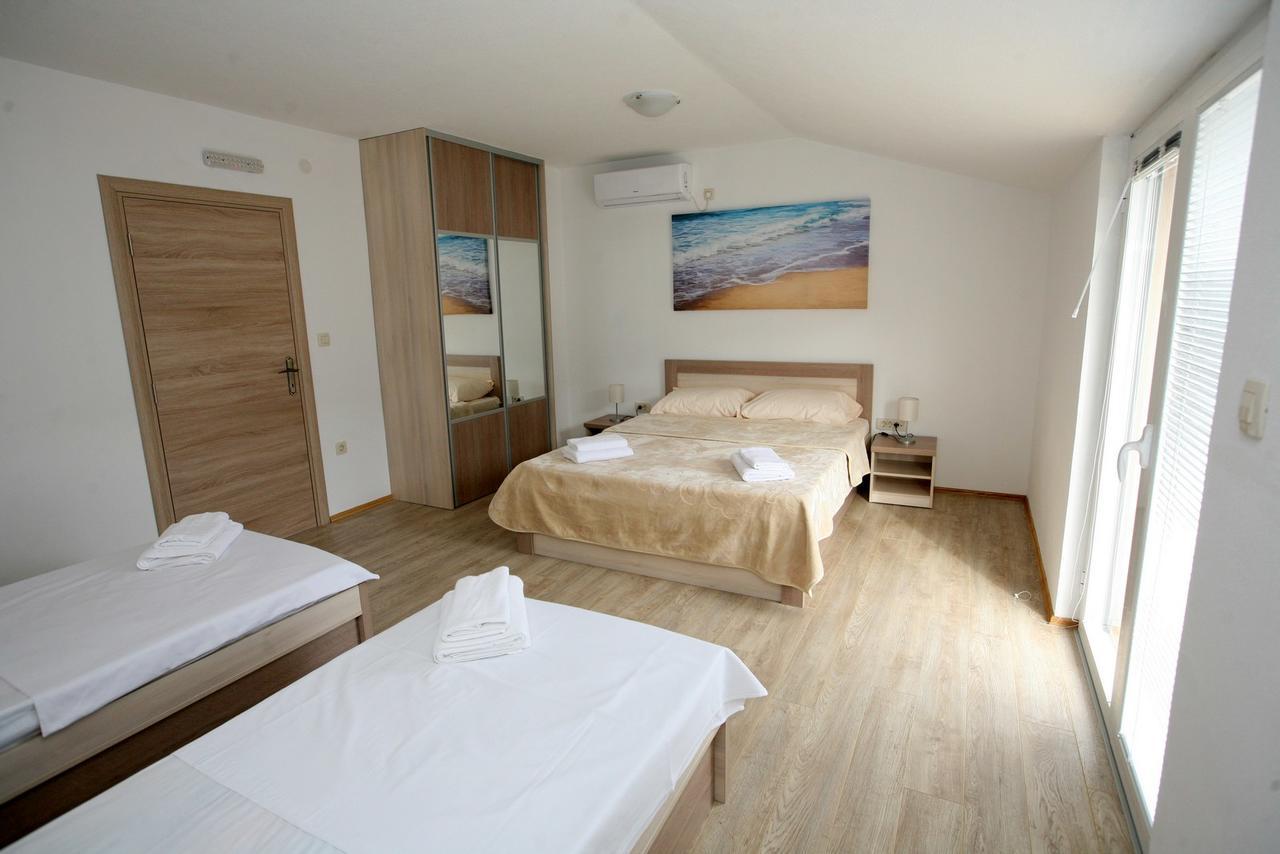 Ruza Apartments Kotor Luaran gambar