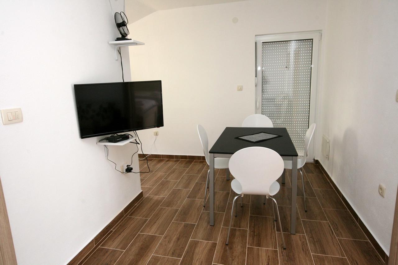 Ruza Apartments Kotor Luaran gambar