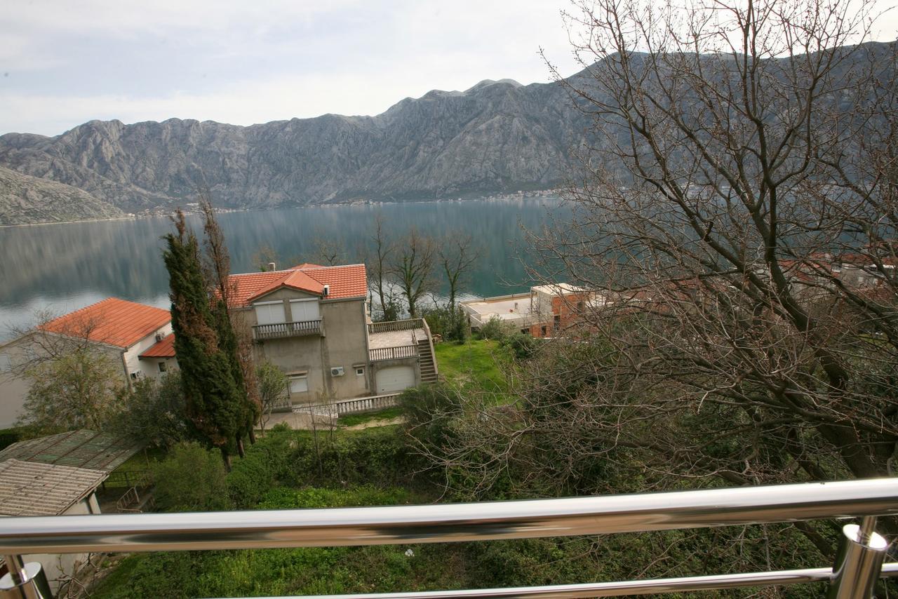 Ruza Apartments Kotor Luaran gambar