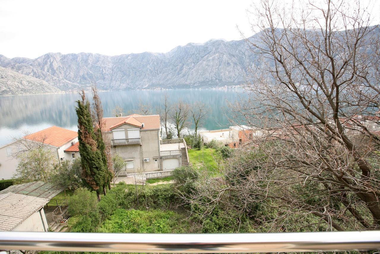 Ruza Apartments Kotor Luaran gambar