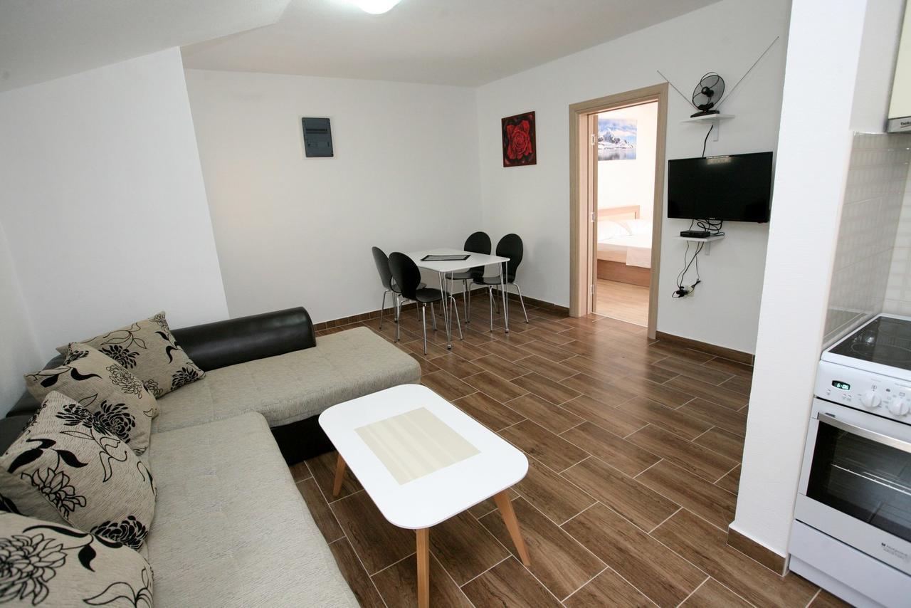 Ruza Apartments Kotor Luaran gambar