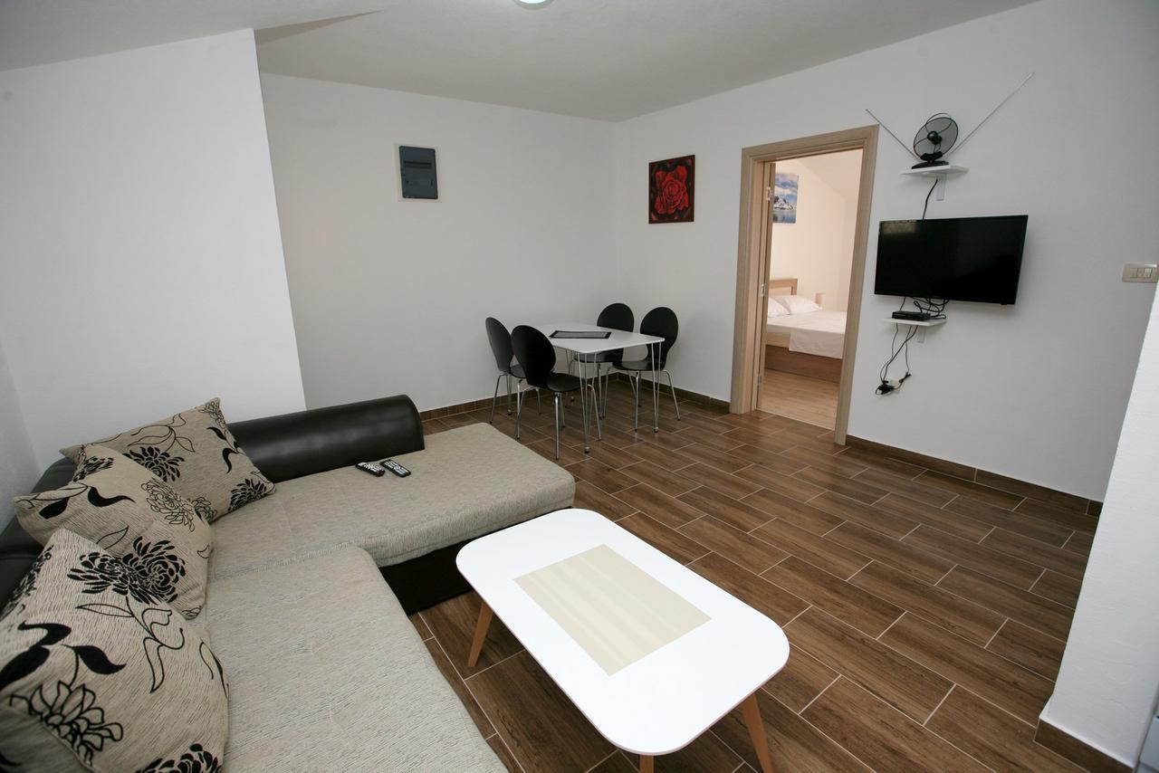 Ruza Apartments Kotor Luaran gambar