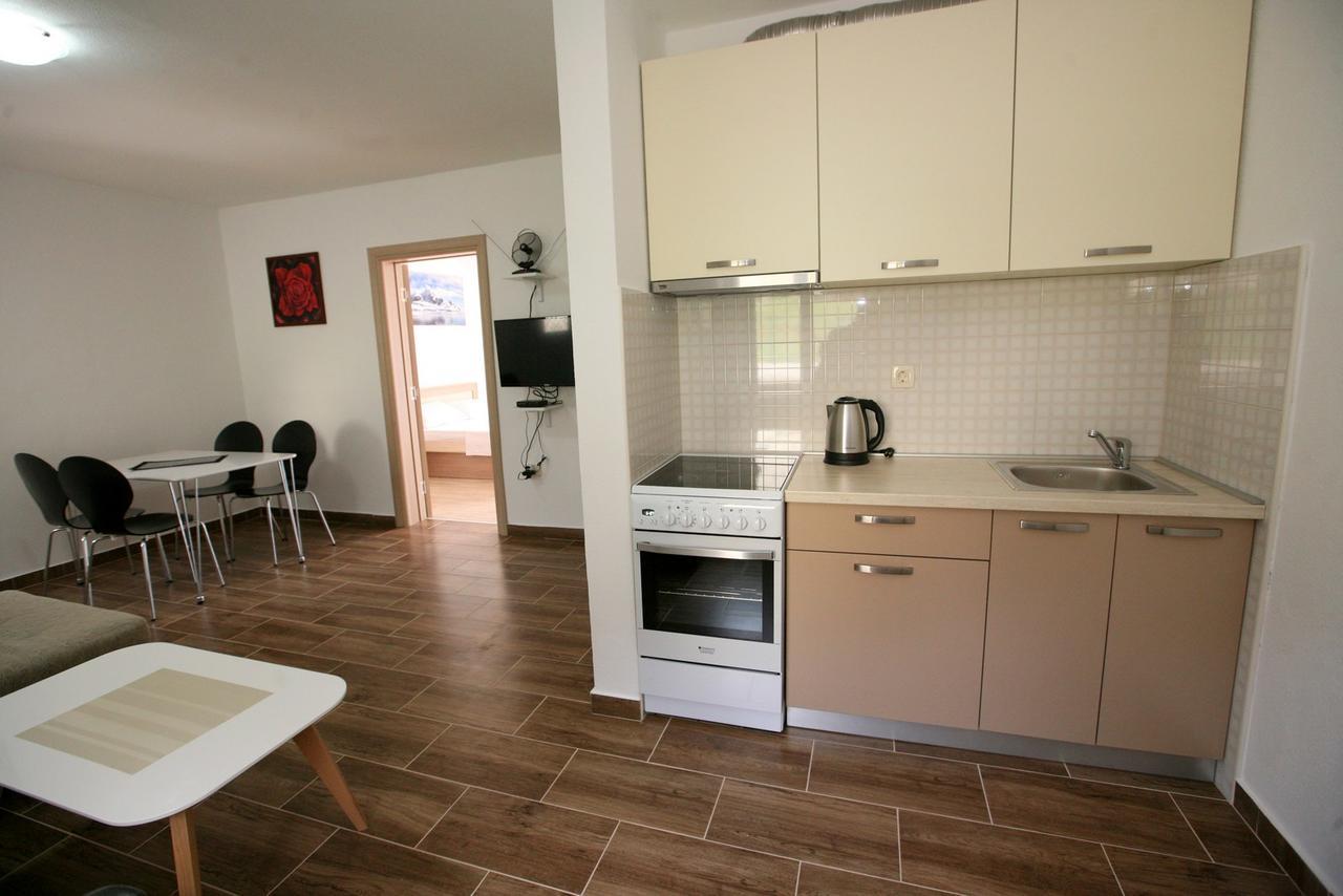 Ruza Apartments Kotor Luaran gambar
