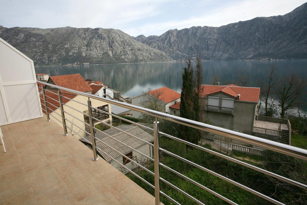 Ruza Apartments Kotor Luaran gambar