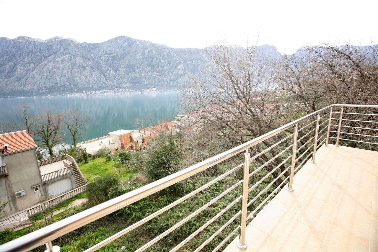 Ruza Apartments Kotor Luaran gambar