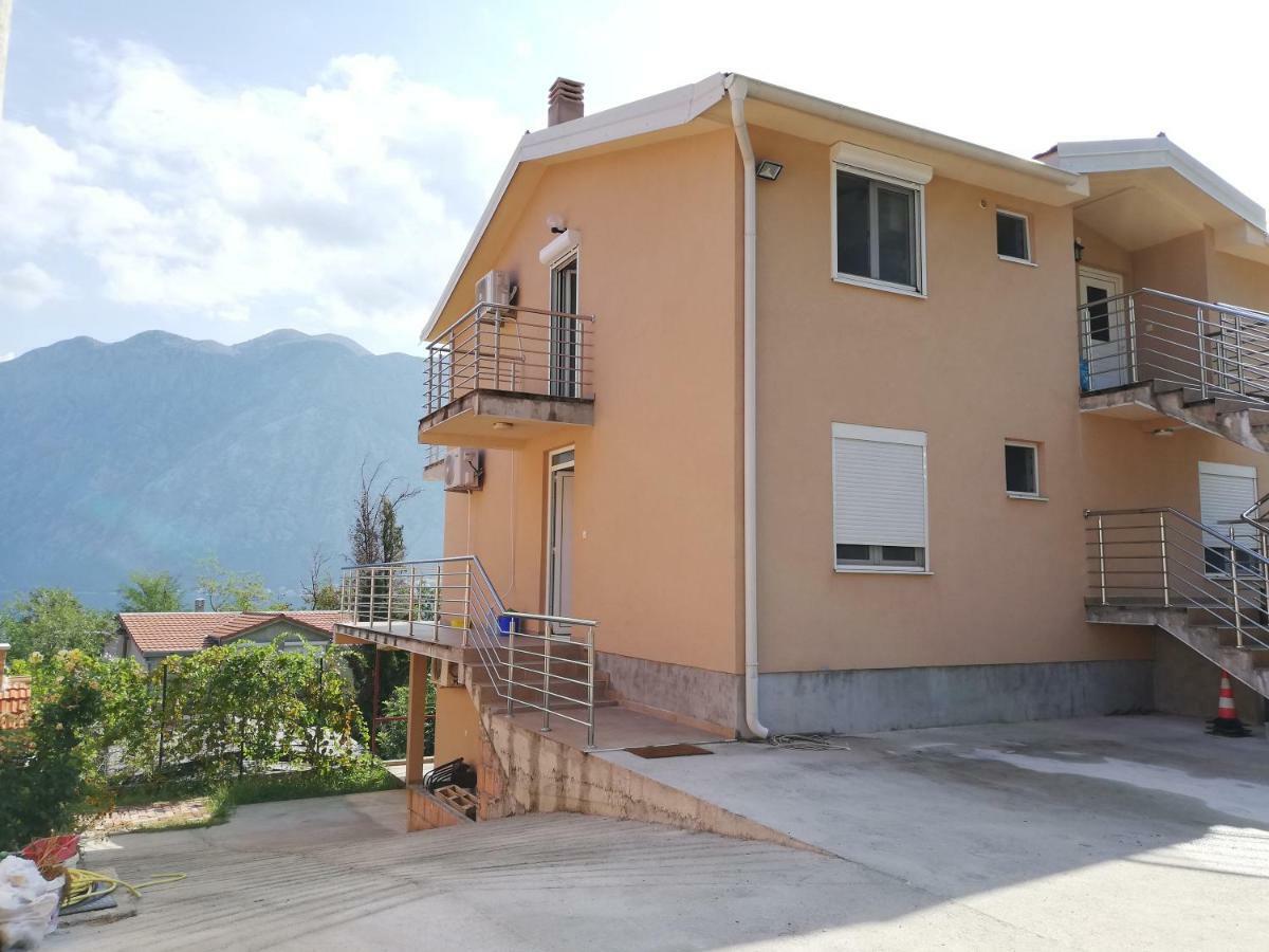 Ruza Apartments Kotor Luaran gambar