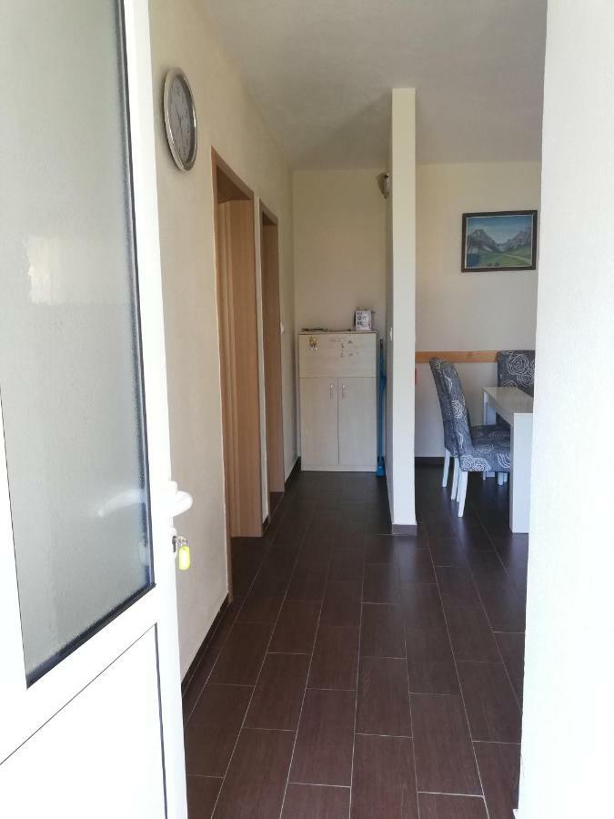 Ruza Apartments Kotor Luaran gambar