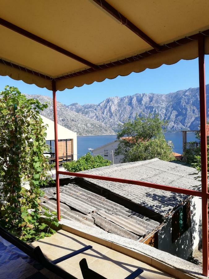 Ruza Apartments Kotor Luaran gambar
