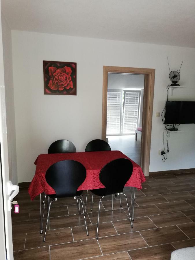 Ruza Apartments Kotor Luaran gambar