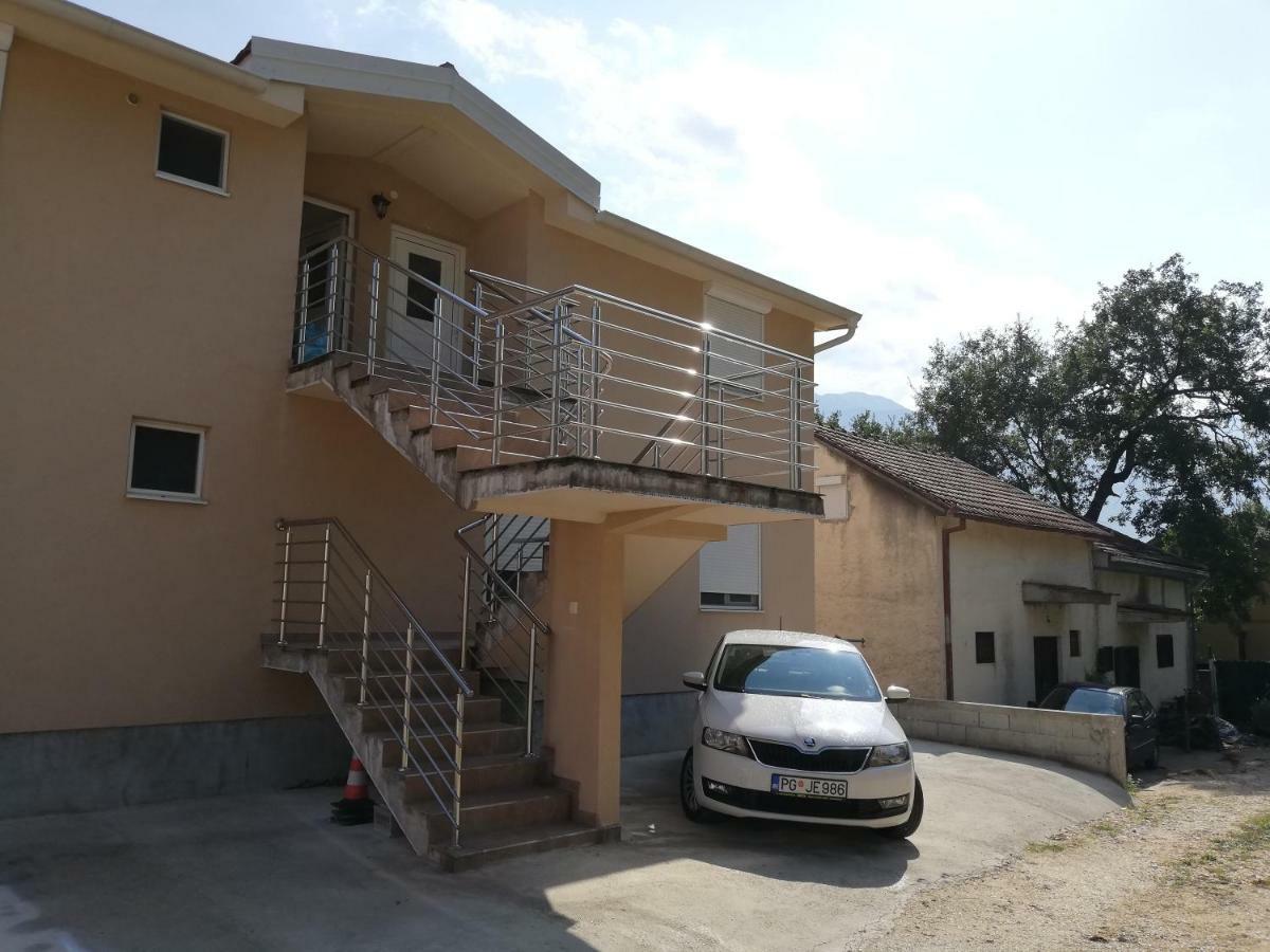 Ruza Apartments Kotor Luaran gambar