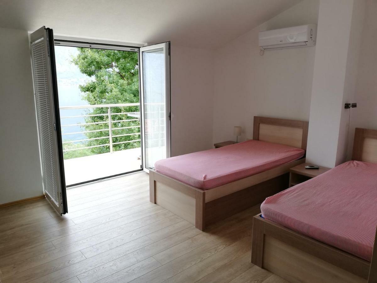 Ruza Apartments Kotor Luaran gambar