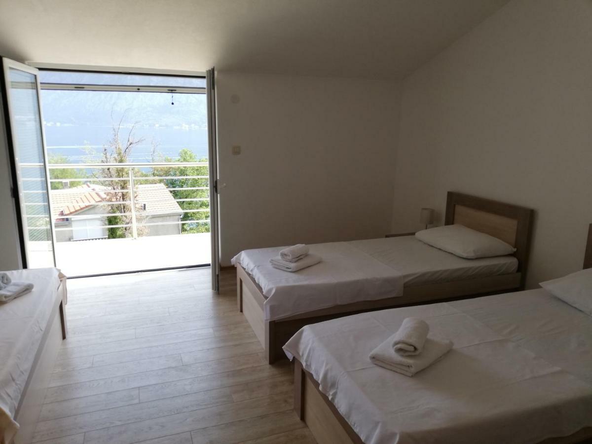 Ruza Apartments Kotor Luaran gambar