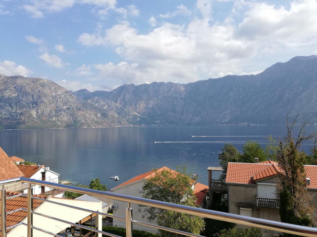 Ruza Apartments Kotor Luaran gambar