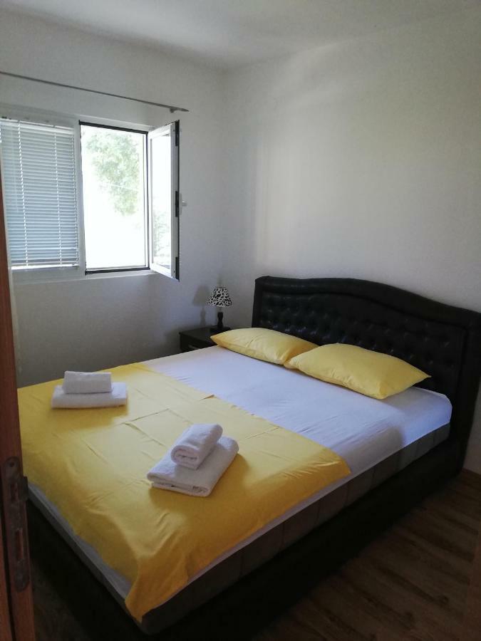Ruza Apartments Kotor Luaran gambar